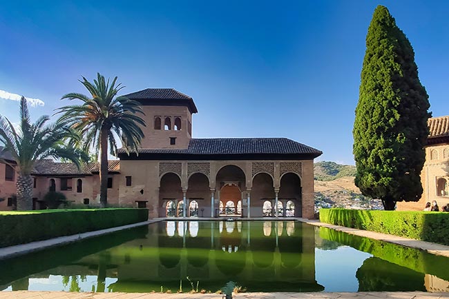 Inicio House with arches